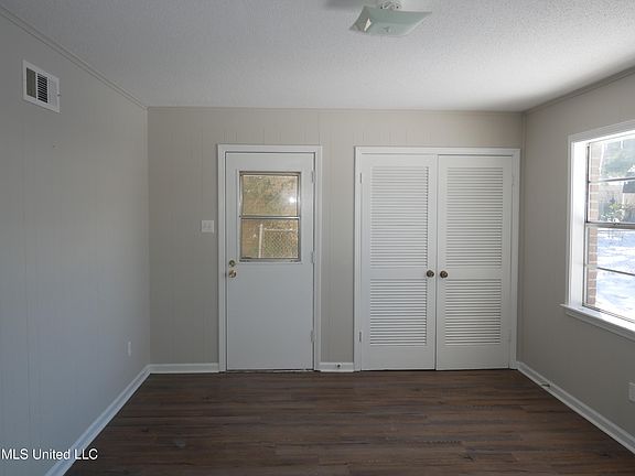 5th image of 2635 Southbridge Dr