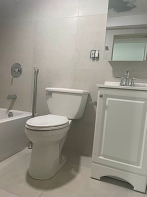 3rd image of 337 E 16th St