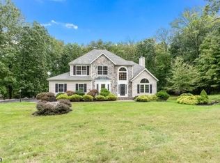 8 Whispering Woods Ln, Sparta, NJ 07871