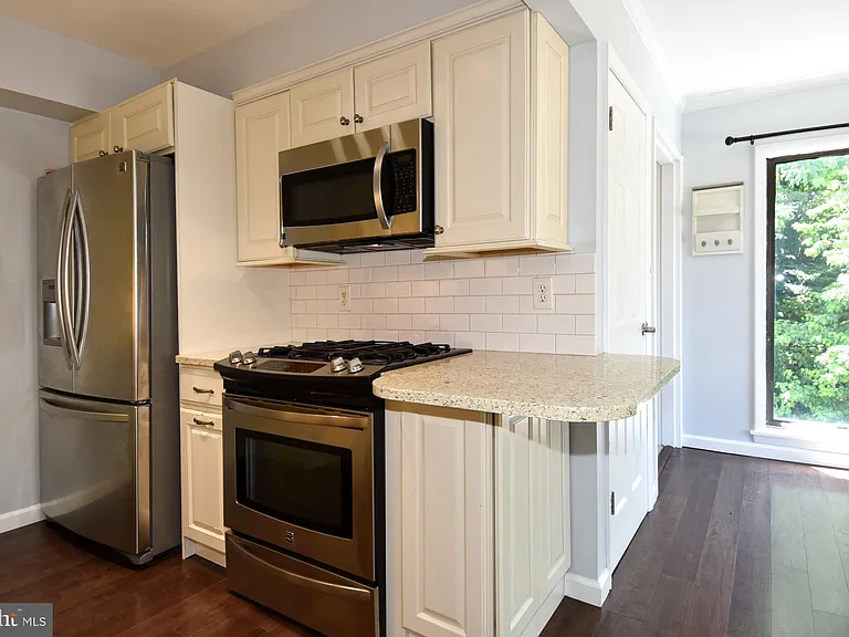 308 Forbes St #I — Photo 13