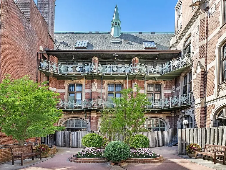 555 Washington Ave #2D — Photo 6