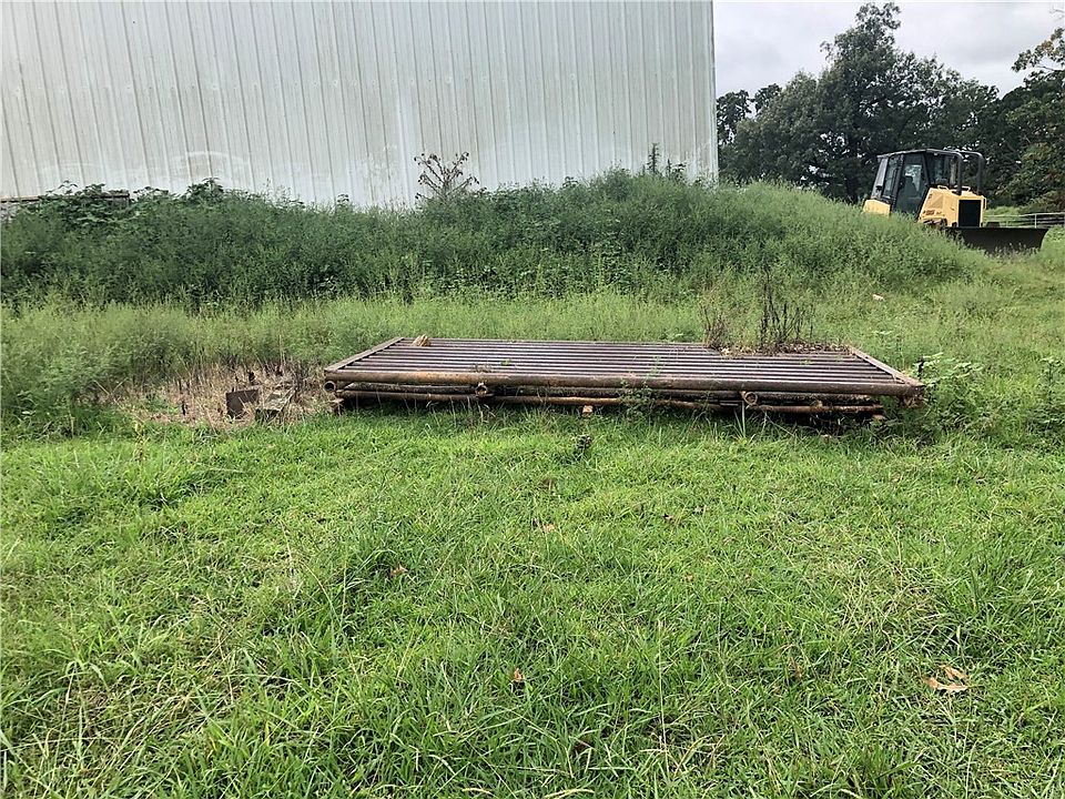 2nd image of Hale Mountain Rd