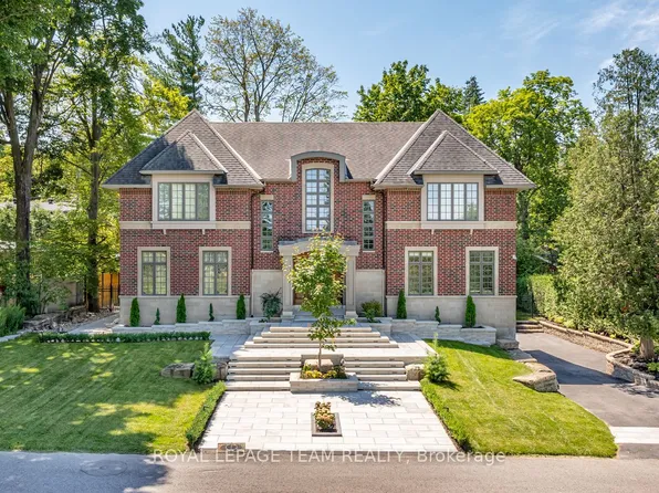 250 Sandridge Rd, Ottawa, ON K1L 5A2