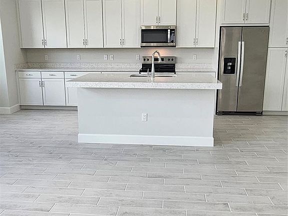 5th image of 5461 Empire Dr