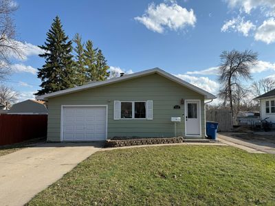 815 10th Ave N, Moorhead, MN, 56560