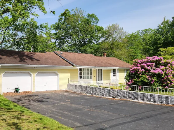 26 Stratton Court, Hamden, CT 06514