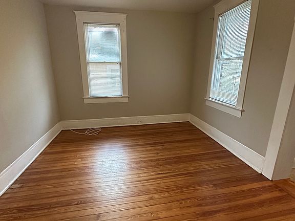 3rd image of 2594 Herschel St APT 4