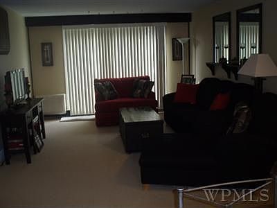 5th image of 397 N Broadway APT 1E