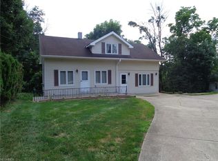 6573 Hathaway Rd, Valley View, OH 44125