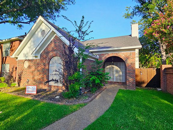 4th image of 500 Lake Forest Dr