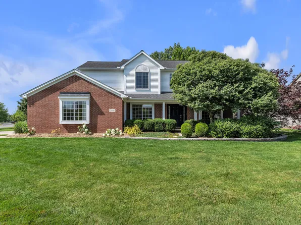 2690 Chateau Ct, Ann Arbor, MI 48103
