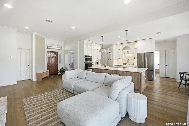 204 Tapatio Dr W — Photo 13