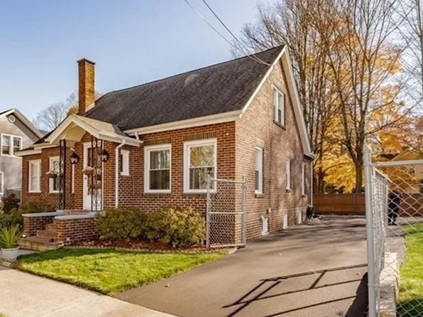 33 Hampden St, West Springfield, MA 01089