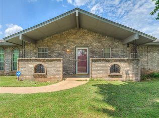 1737 E Cottonwood Ter, Mustang, OK 73064