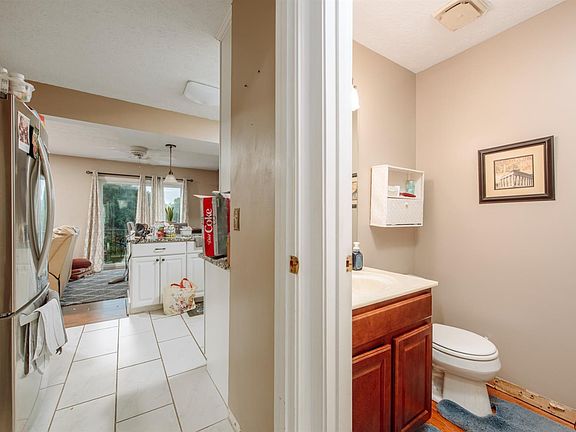 5th image of 5 Twin Lakes Dr