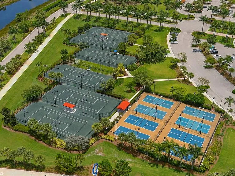 6403 Negril Isle Dr — Photo 28