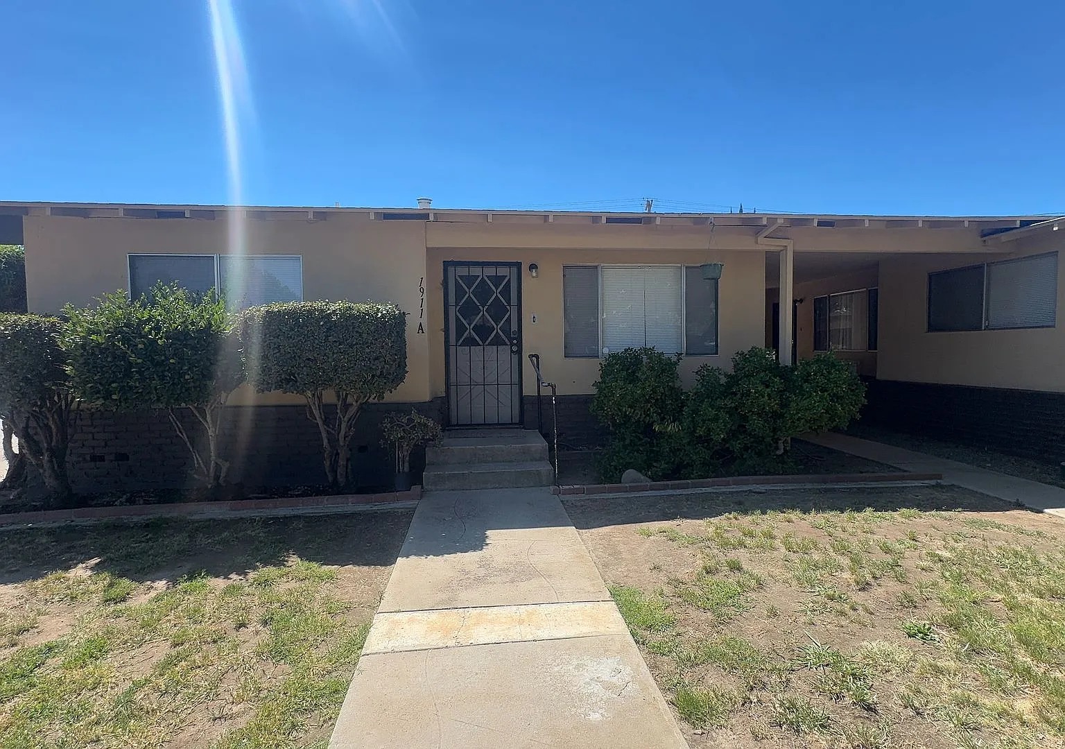 2 bedroom 1 bathroom Unit Available in Modesto — Photo 1