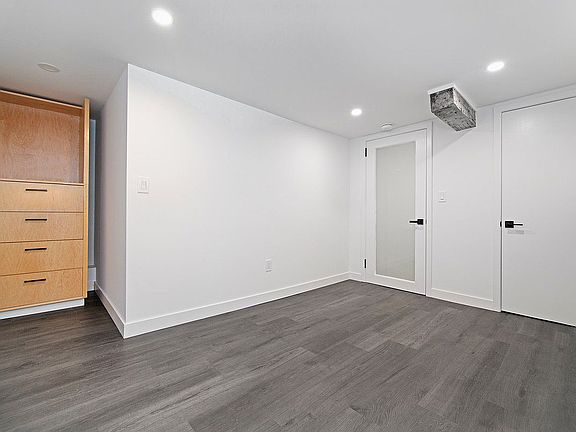 4th image of 23-29 27th St #B