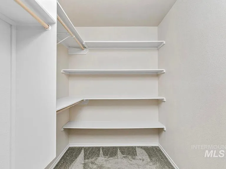 140 SW Quaker Dr — Photo 10