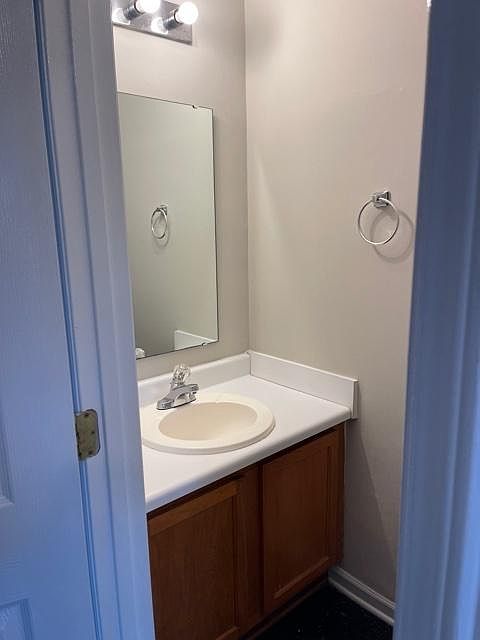 1/2 bath downstairs