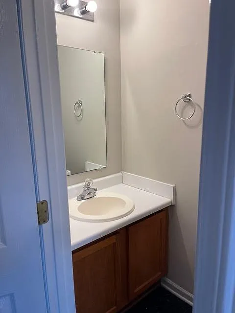 1/2 bath downstairs