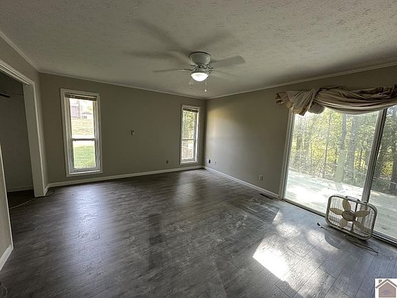 3rd image of 1460 Colorado St