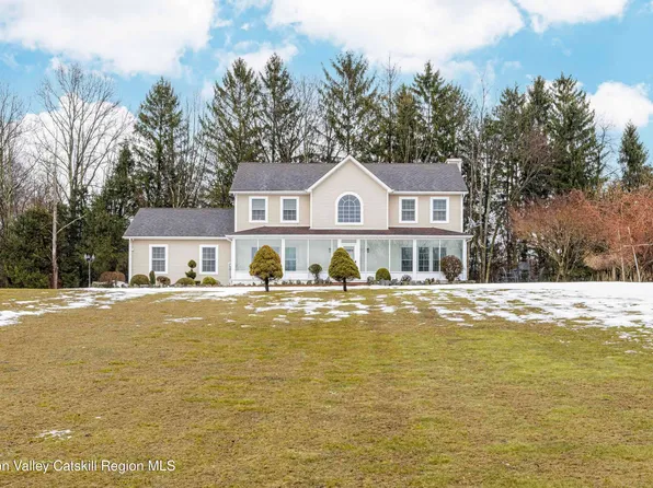 19 Waring Lane, New Paltz, NY 12561