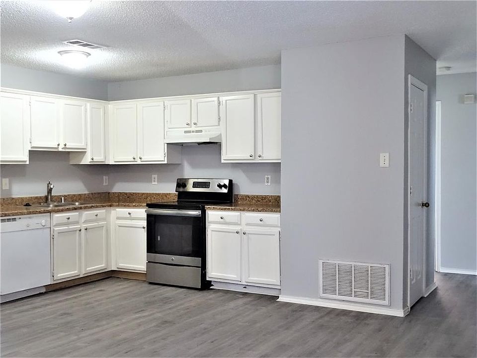 1st image of 4328 Forest Point Dr