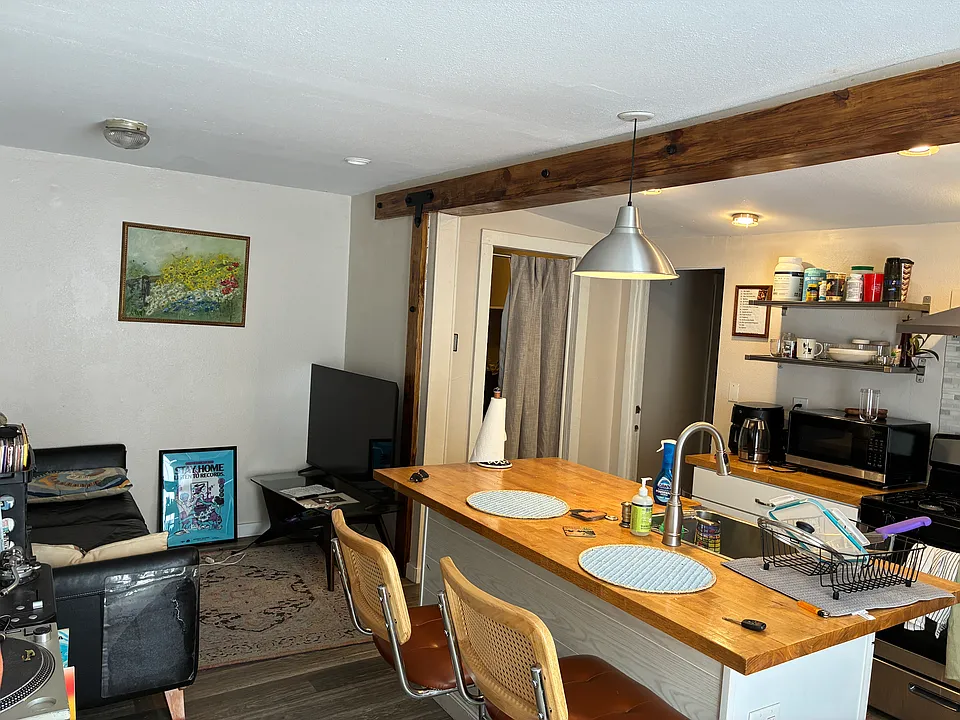 Kitchen and living