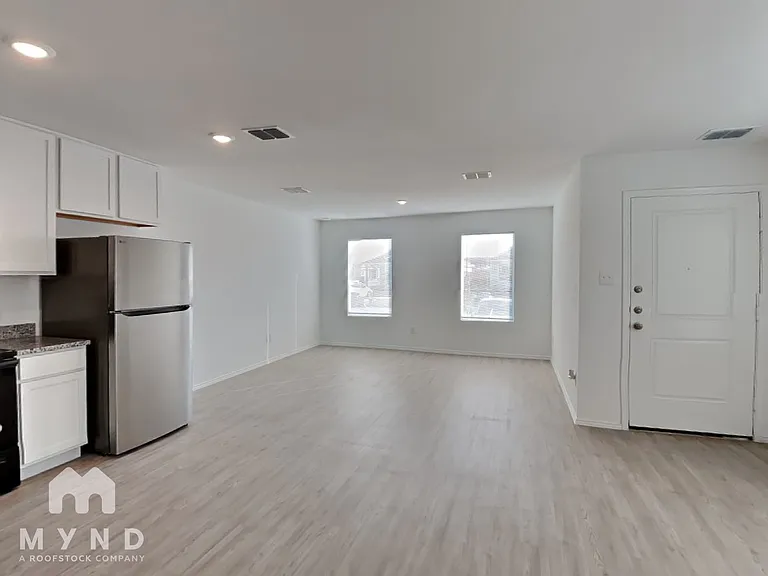 6808 Sunbeam Cir — Photo 5