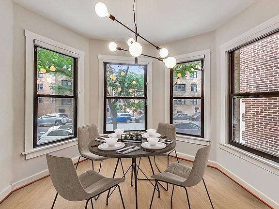 4th image of 3723 N Pine Grove Ave APT 1