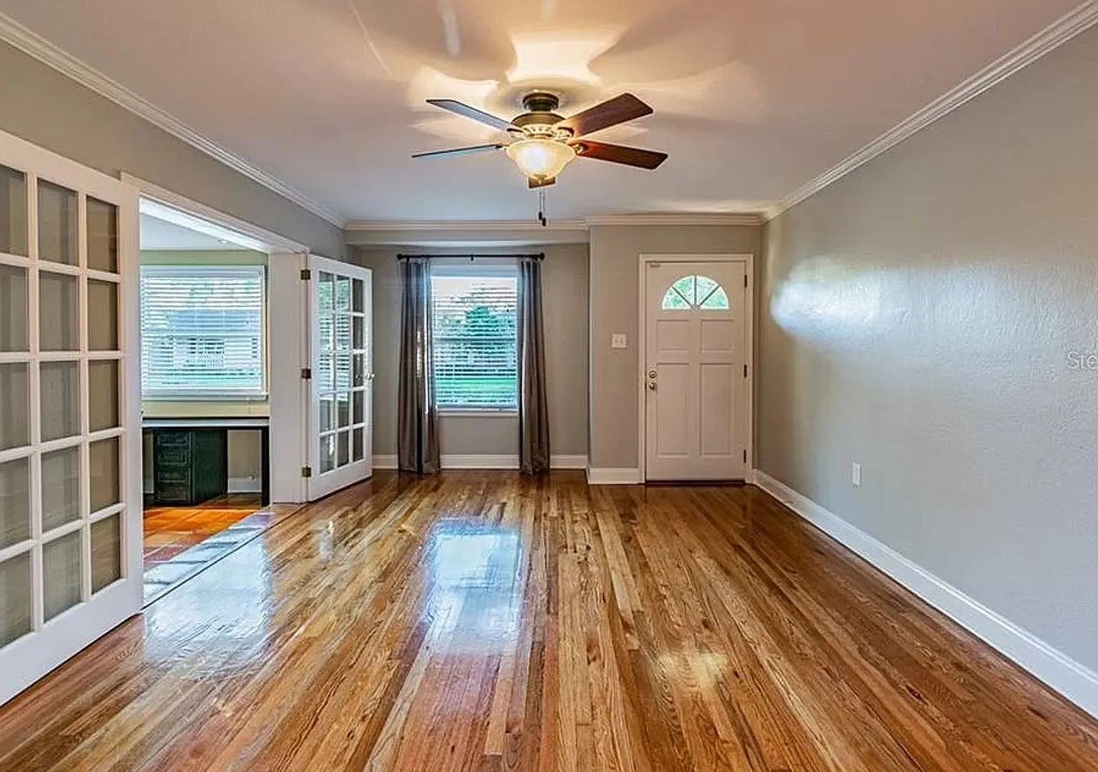 3705 W Barcelona St - For Rent! — Photo 2