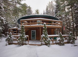 21 Juniper Cir, Lake Placid, NY 12946