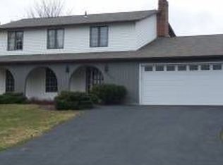 4247 Abbey Rd, Syracuse, NY 13215