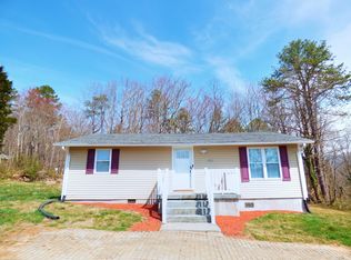 890 Rob Knob Rd, Salem, VA 24153