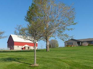 2553 270th Ave, Ridgeway, IA 52165