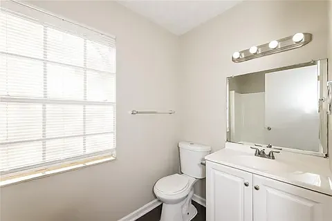 2573 Stratford Ln — Photo 13
