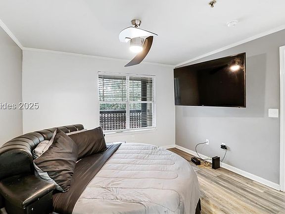 3rd image of 70 Helmsman Way APT 1417