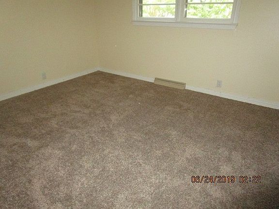 4th image of 121 Ethan Ave