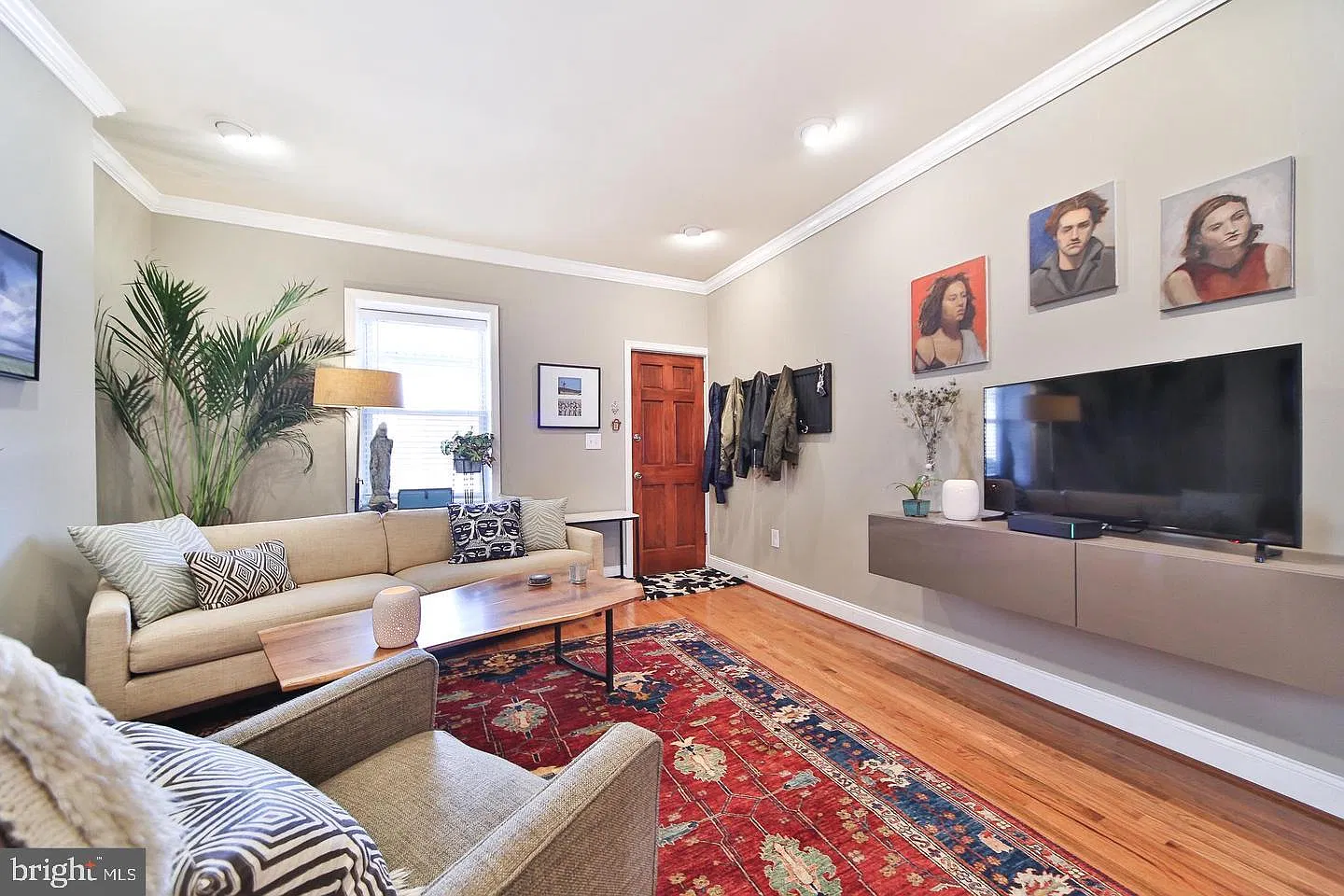 4 bed, 1.0 bath, 1624 sqft, $2,850 — Photo 3