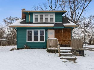 16800 Santa Rosa Dr, Detroit, MI 48221