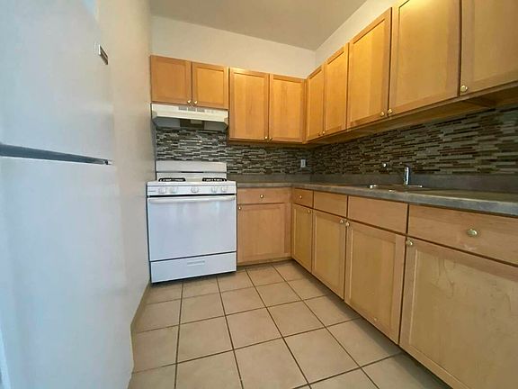5th image of 32-57 30th St APT 3