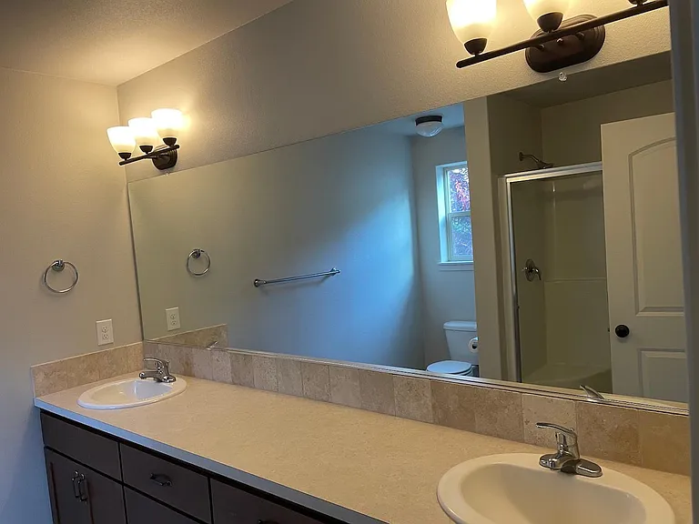 2021 N Q Cir — Photo 15