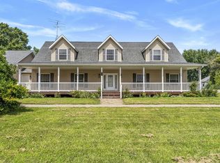 311 Main St, Nichols, IA 52766