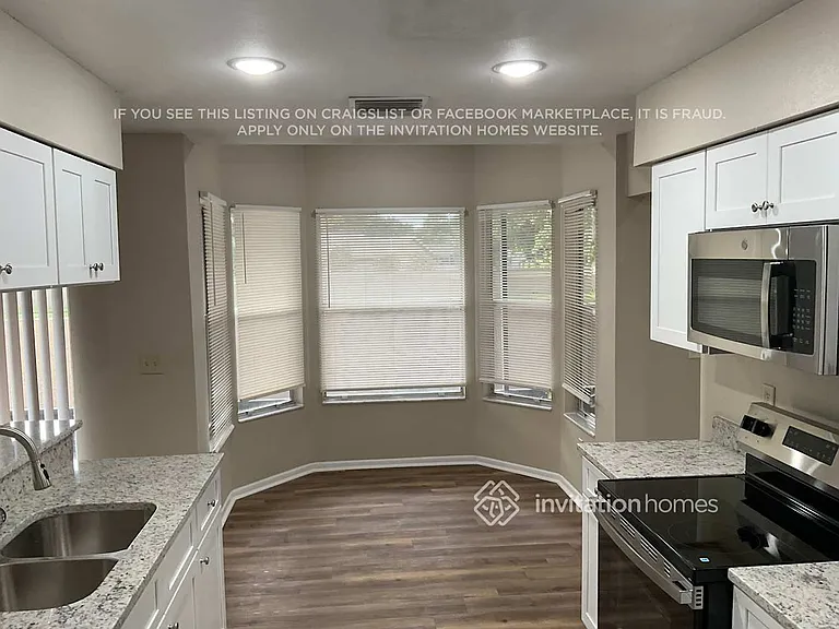12006 W Pond Way — Photo 8