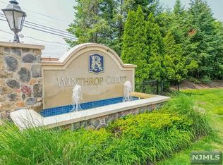 8308 Harcourt Rd #605, Clifton, NJ 07013