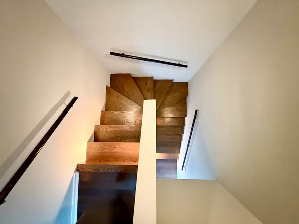 340 East 23rd Street image 10 of 24