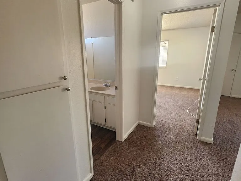 73512 Sun Valley Dr — Photo 6