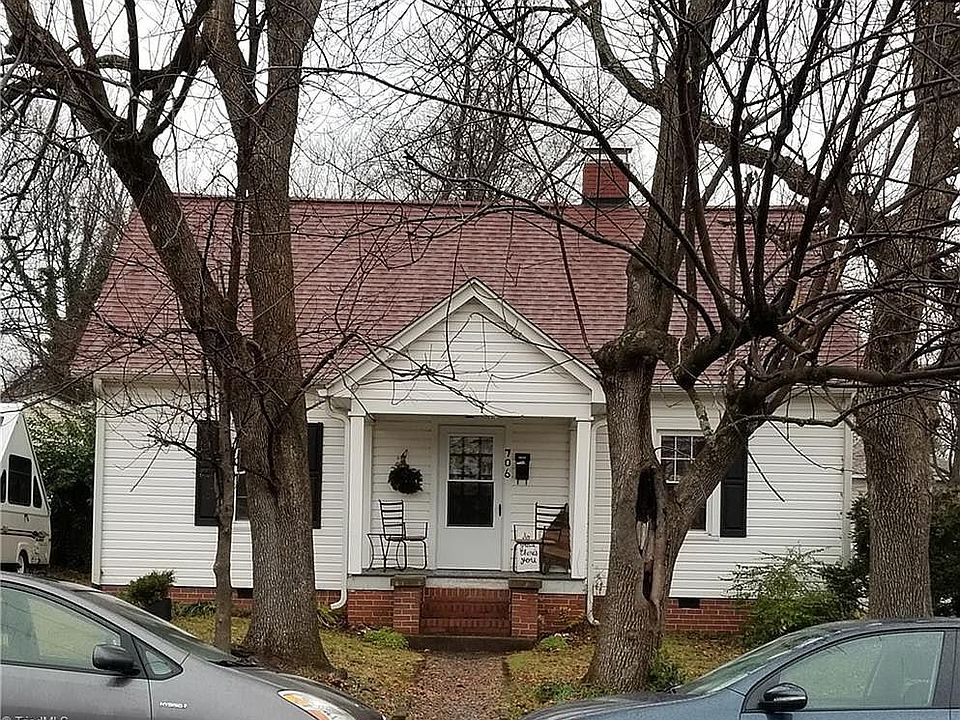 2nd image of 706 Guilford Ave