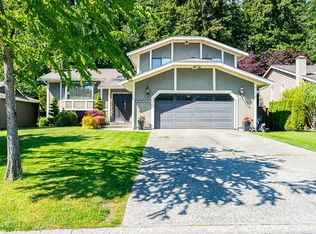 14449 19a Ave, Surrey, BC V4A6X3